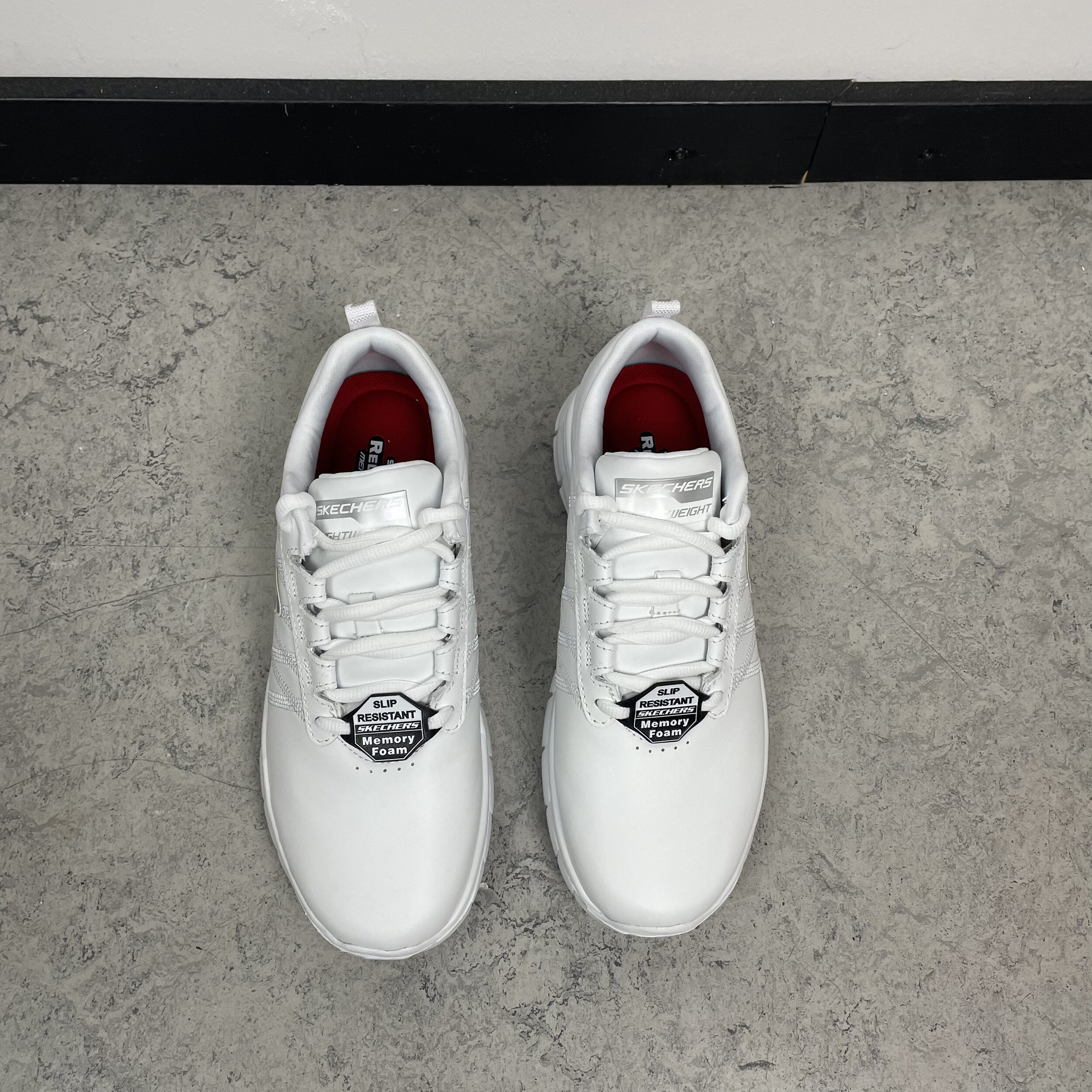 Vit Skechers work med memory foam