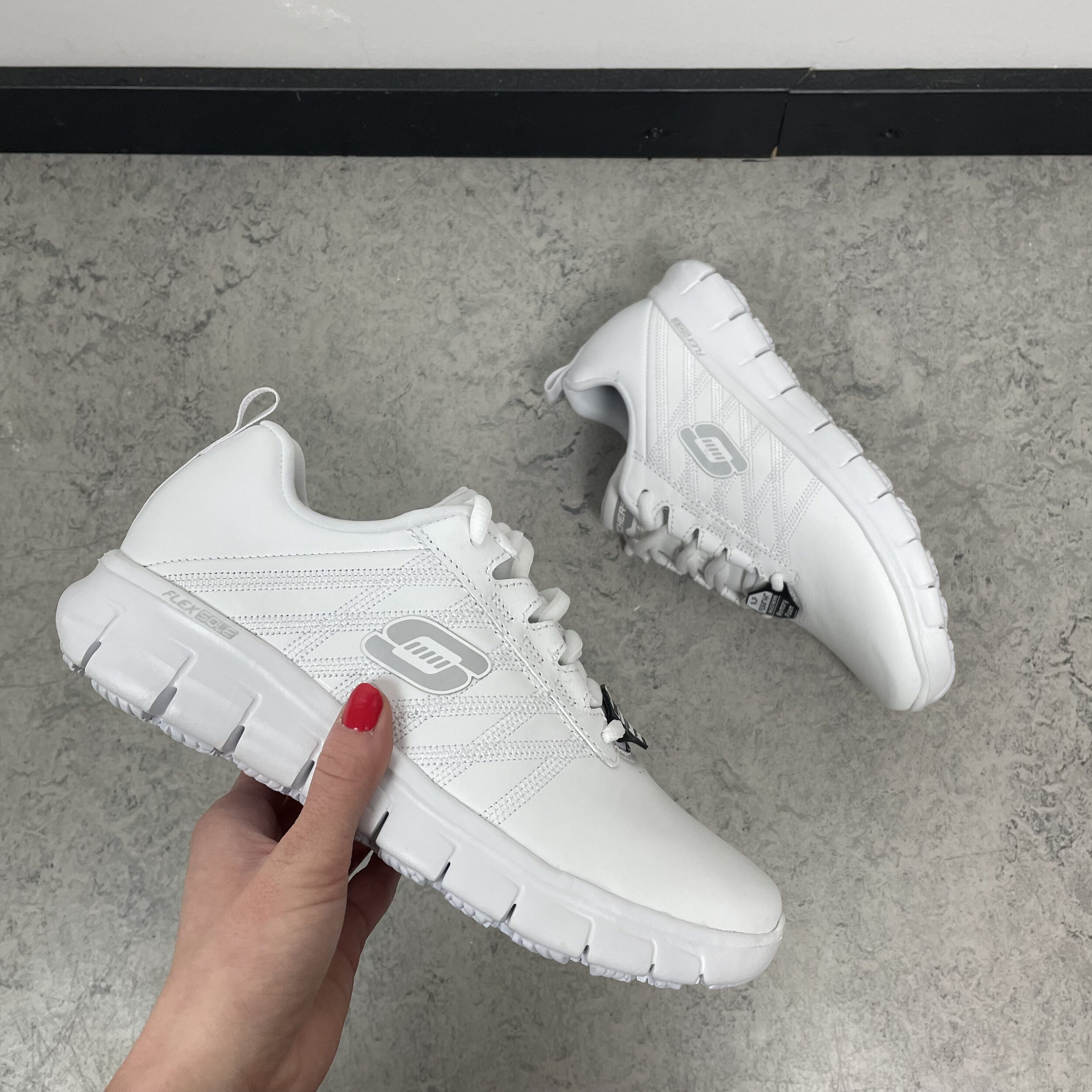 Vit Skechers work med memory foam