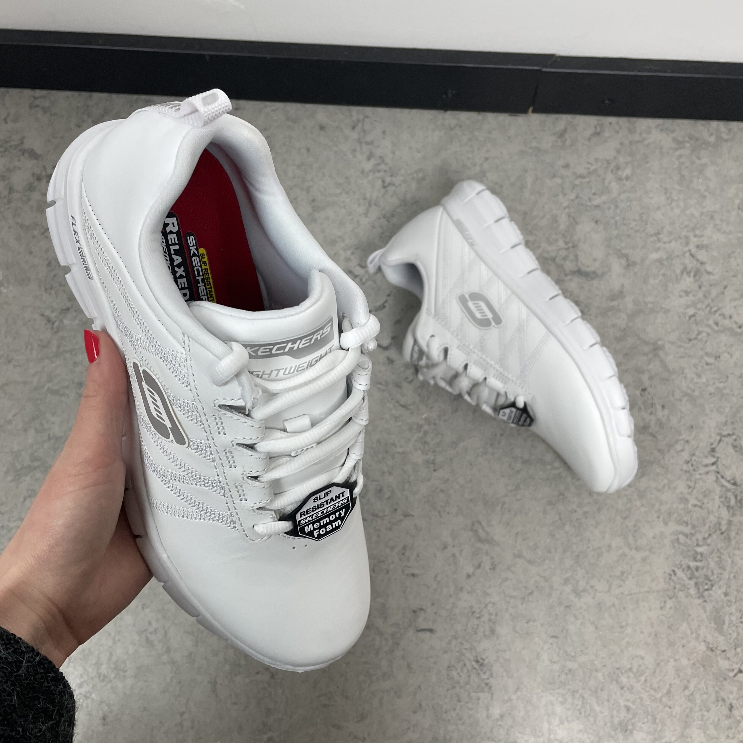Vit Skechers work med memory foam