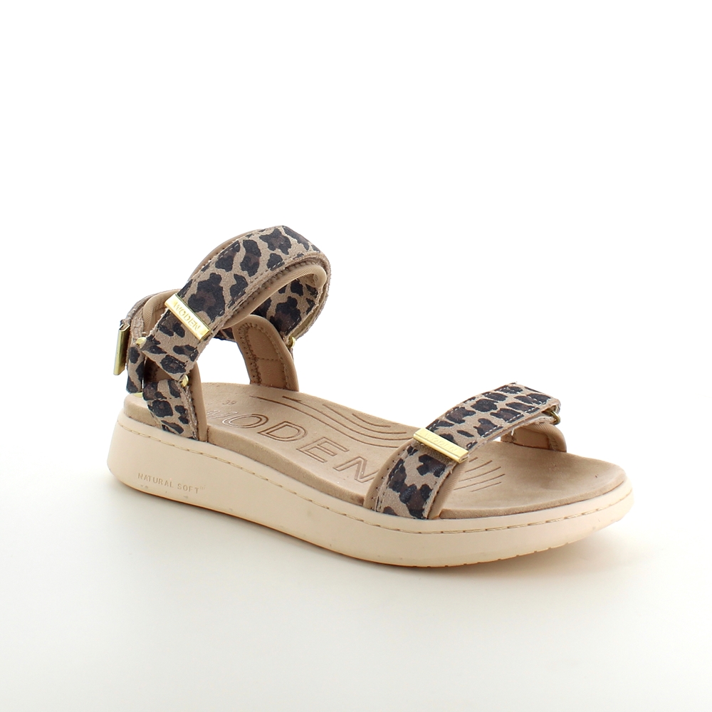 Smart sandal från Woden med leopardtryck.