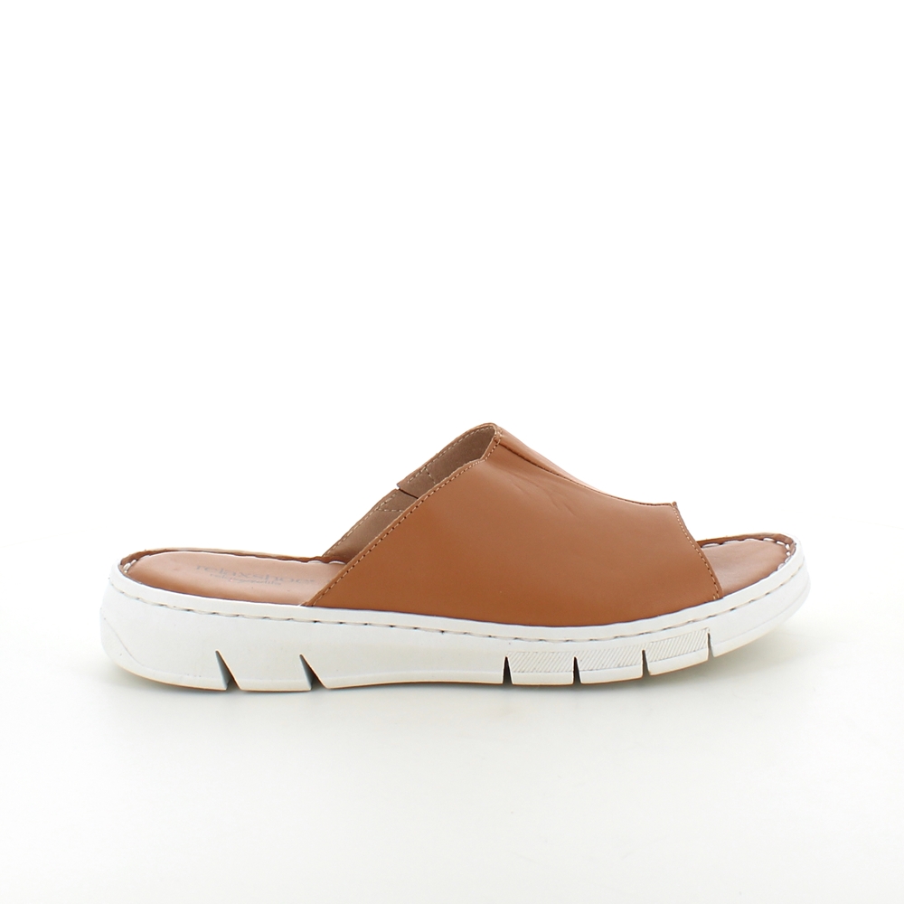 Den bruna slip-inen i skinn från Relaxshoe har en bred rem över framfoten.