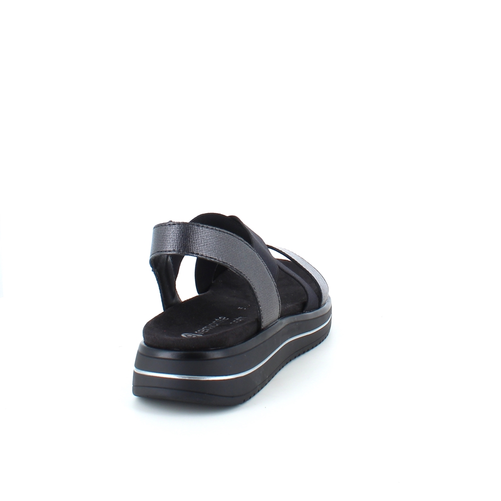 Svart sandal från Remonte med elastiska remmar och uttagbar sula.