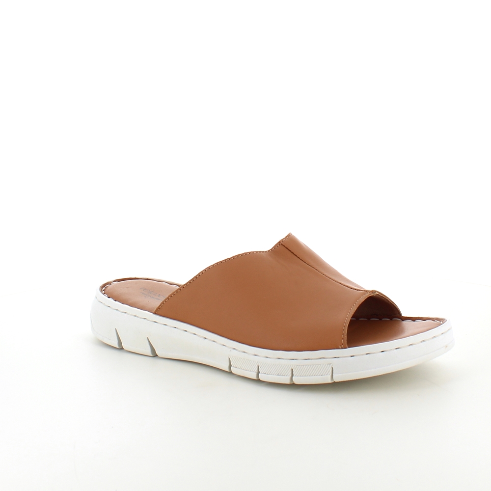 Den bruna slip-inen i skinn från Relaxshoe har en bred rem över framfoten.