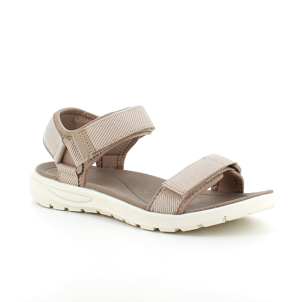 Sandfärgad lätt sandal med breda remmar