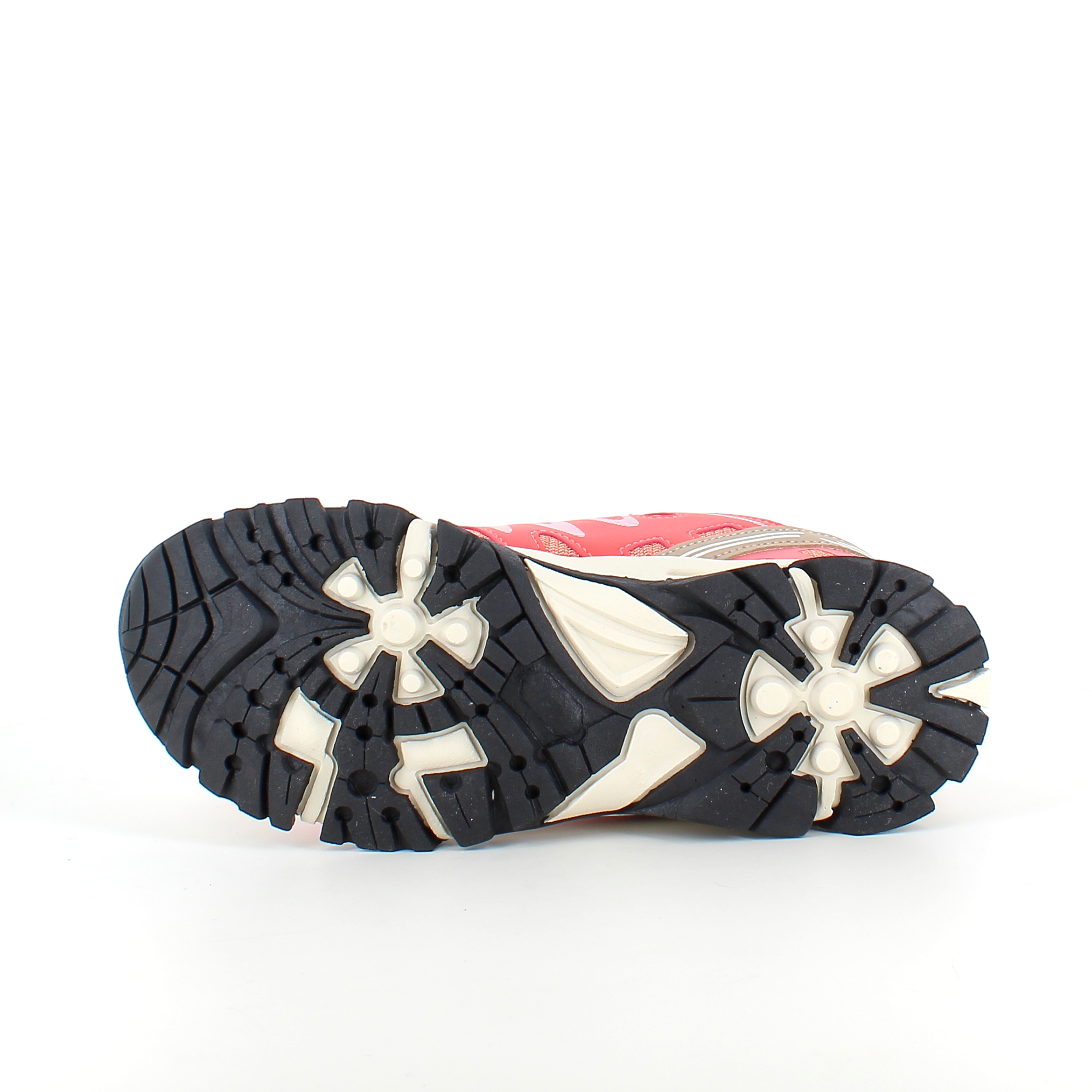 Flexibla laxrosa sneakers med elastiska snören.