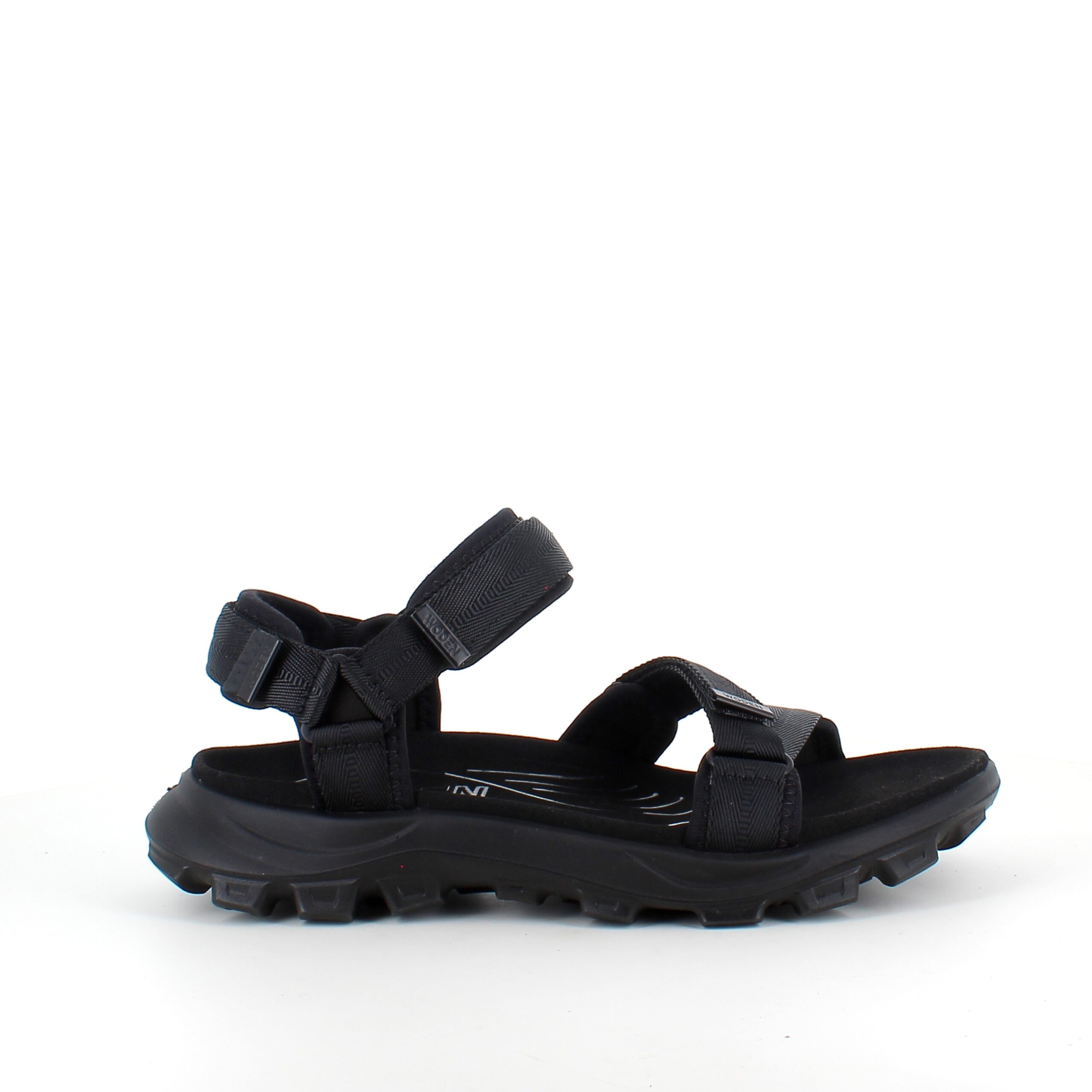 Svart Woden-sandal med bra hålfotsstöd