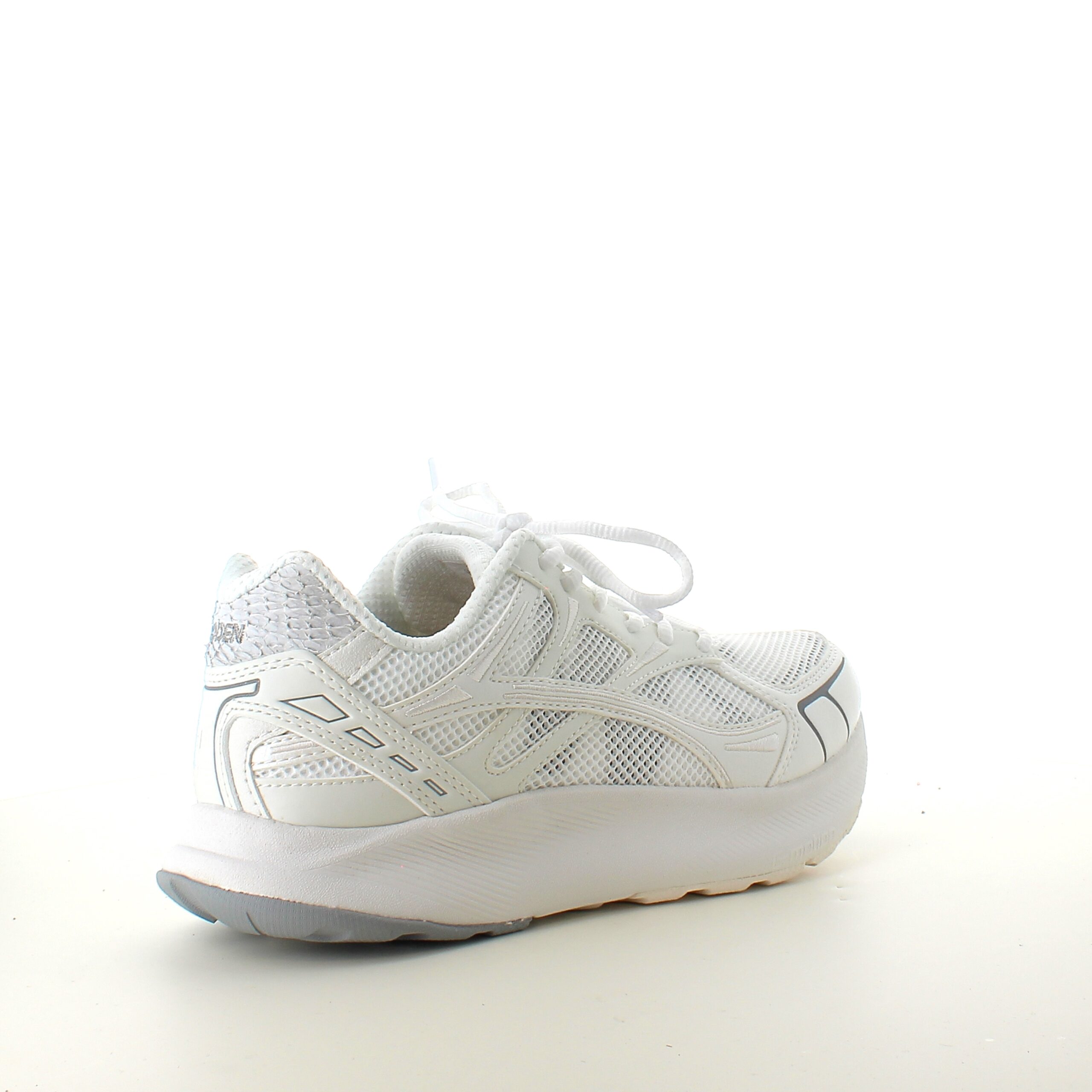 Woden lätta sneakers med bra fotvalvsstöd