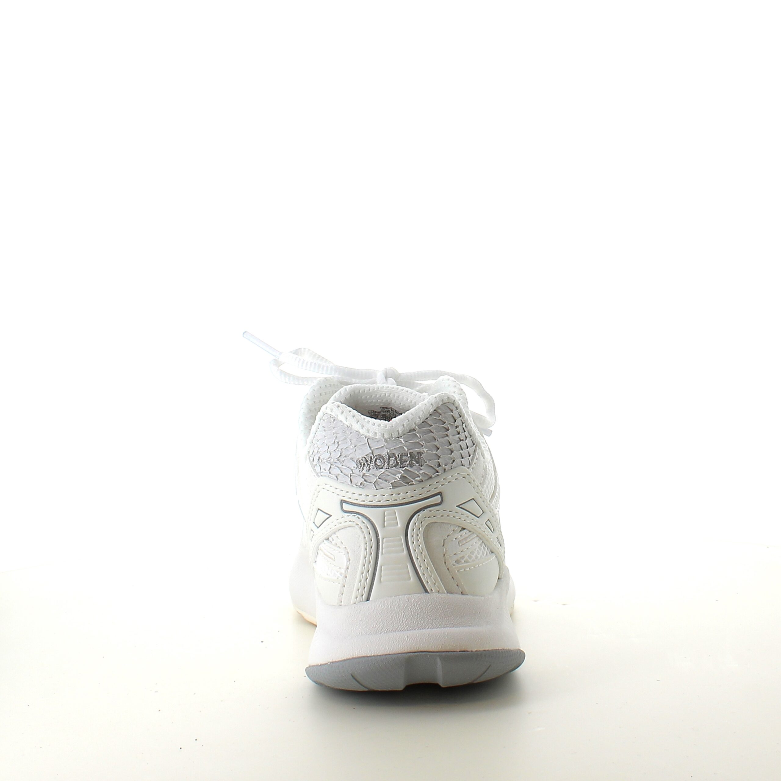 Woden lätta sneakers med bra fotvalvsstöd