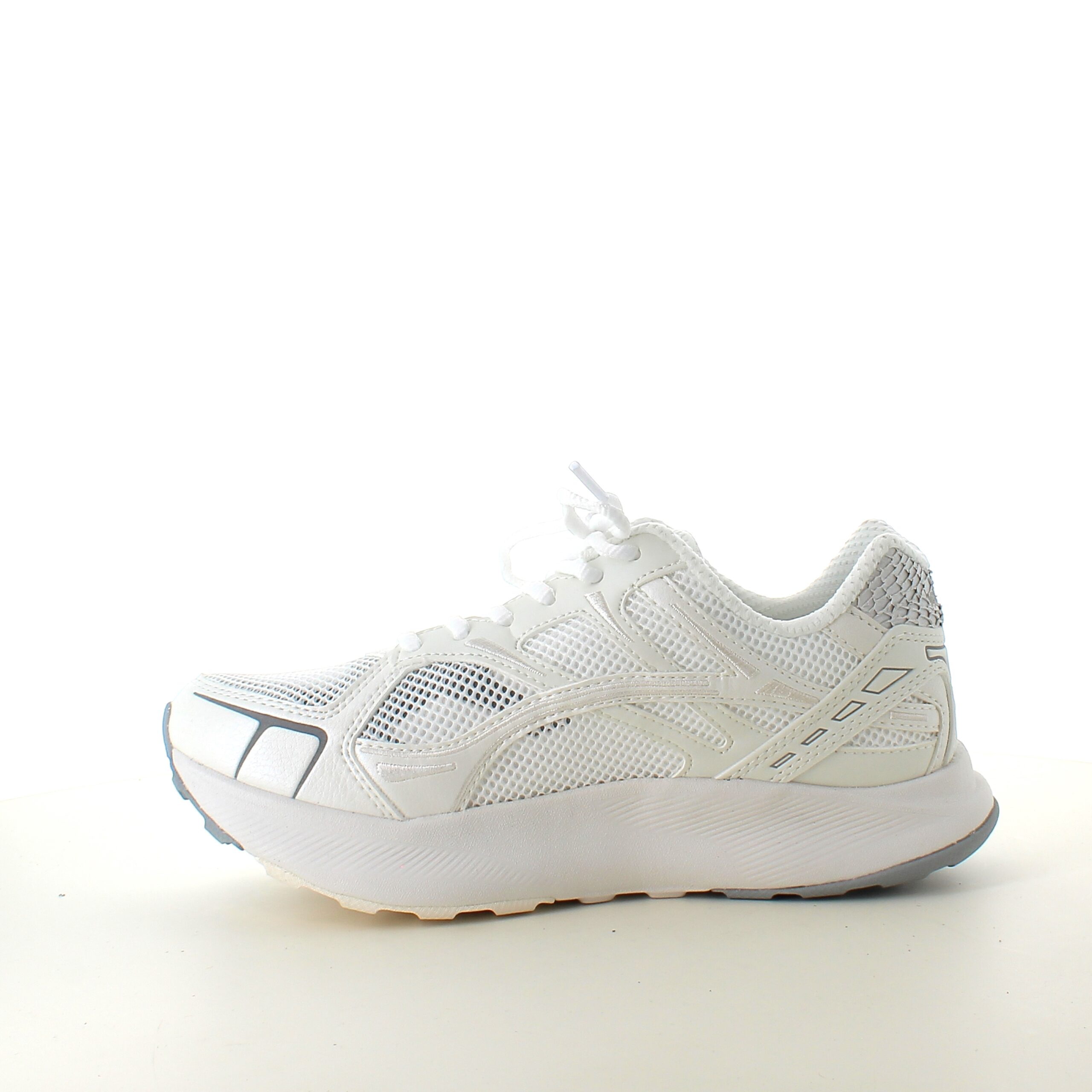 Woden lätta sneakers med bra fotvalvsstöd