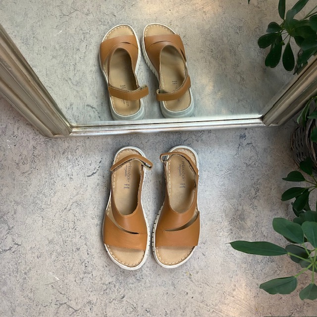 Mjuka bruna lädersandaler från Relaxshoe