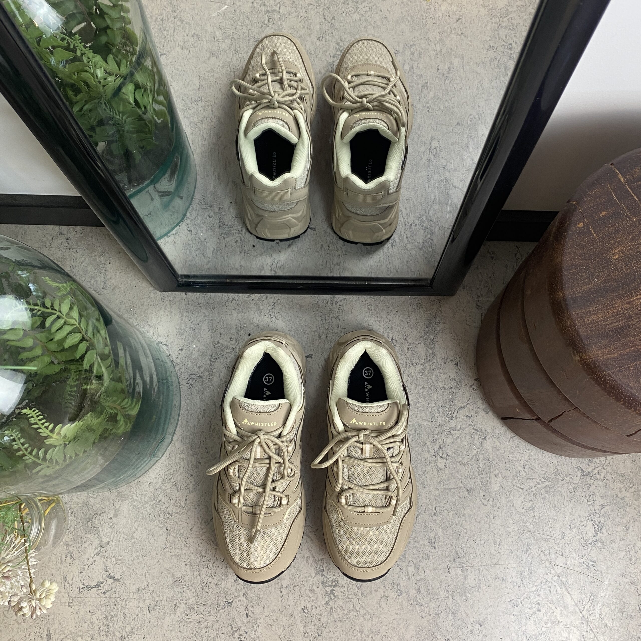 Beige utomhusskor från Whistler