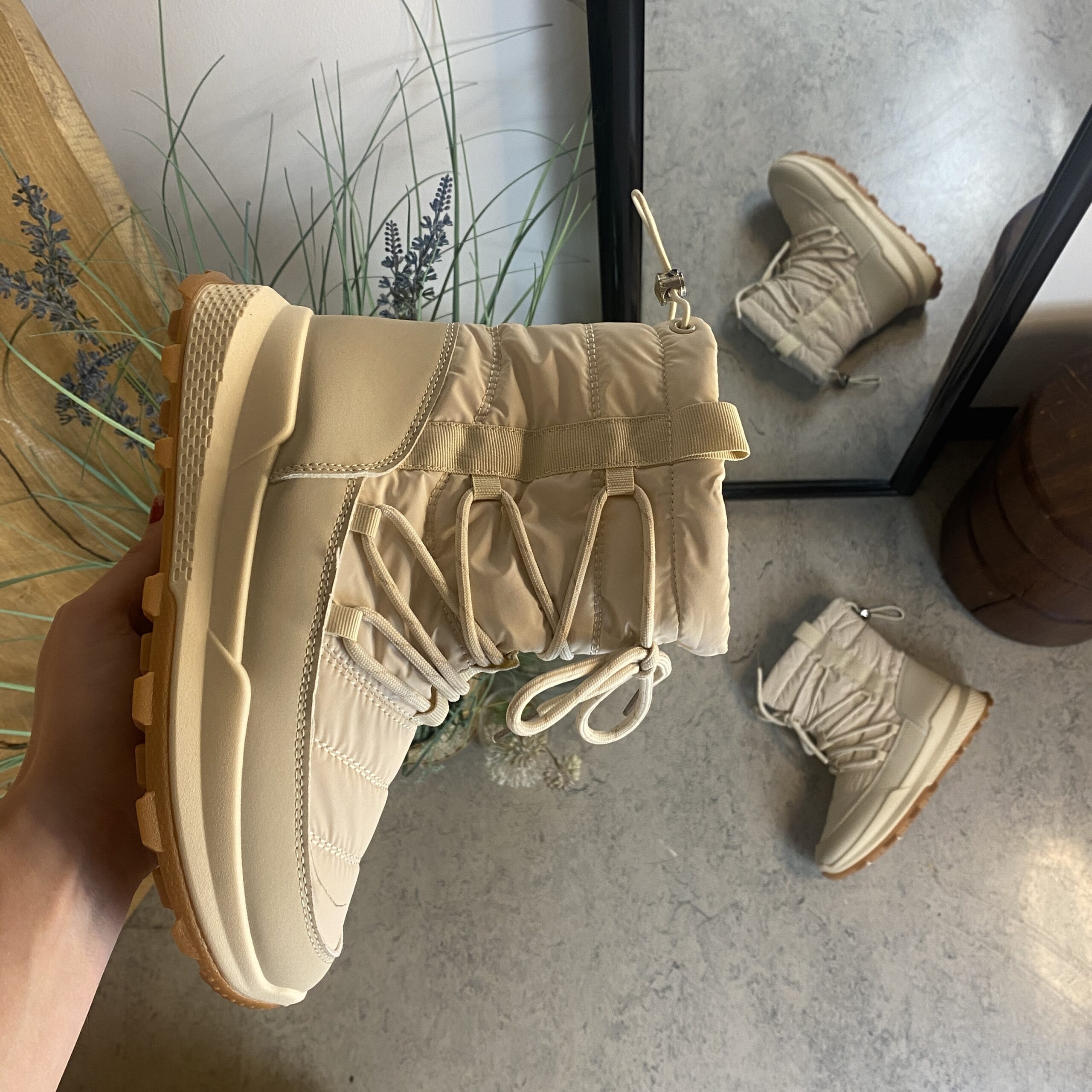 Beige vinterstövel med härligt mjukt foder
