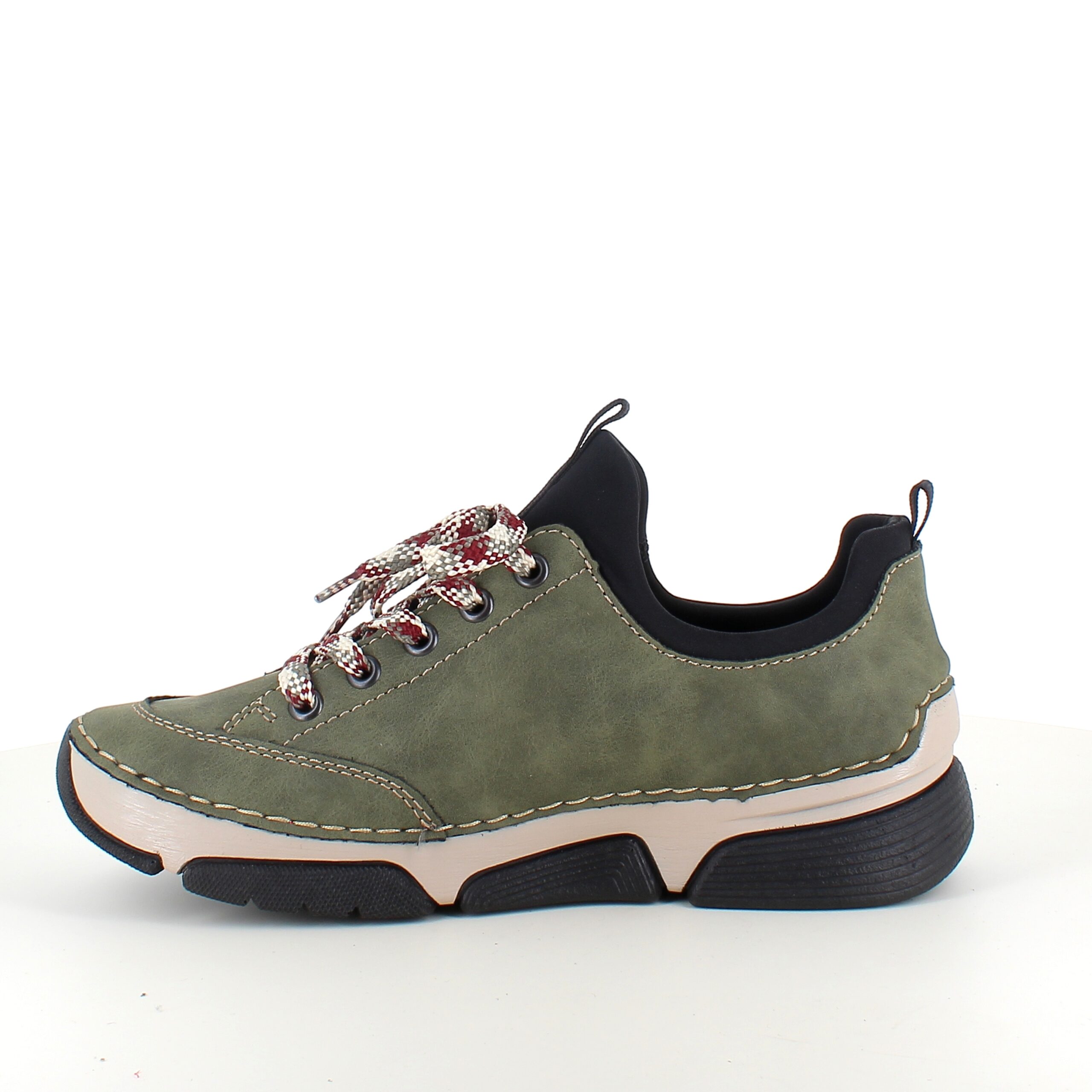 Gröna sneakers från Rieker med bra stötdämpning