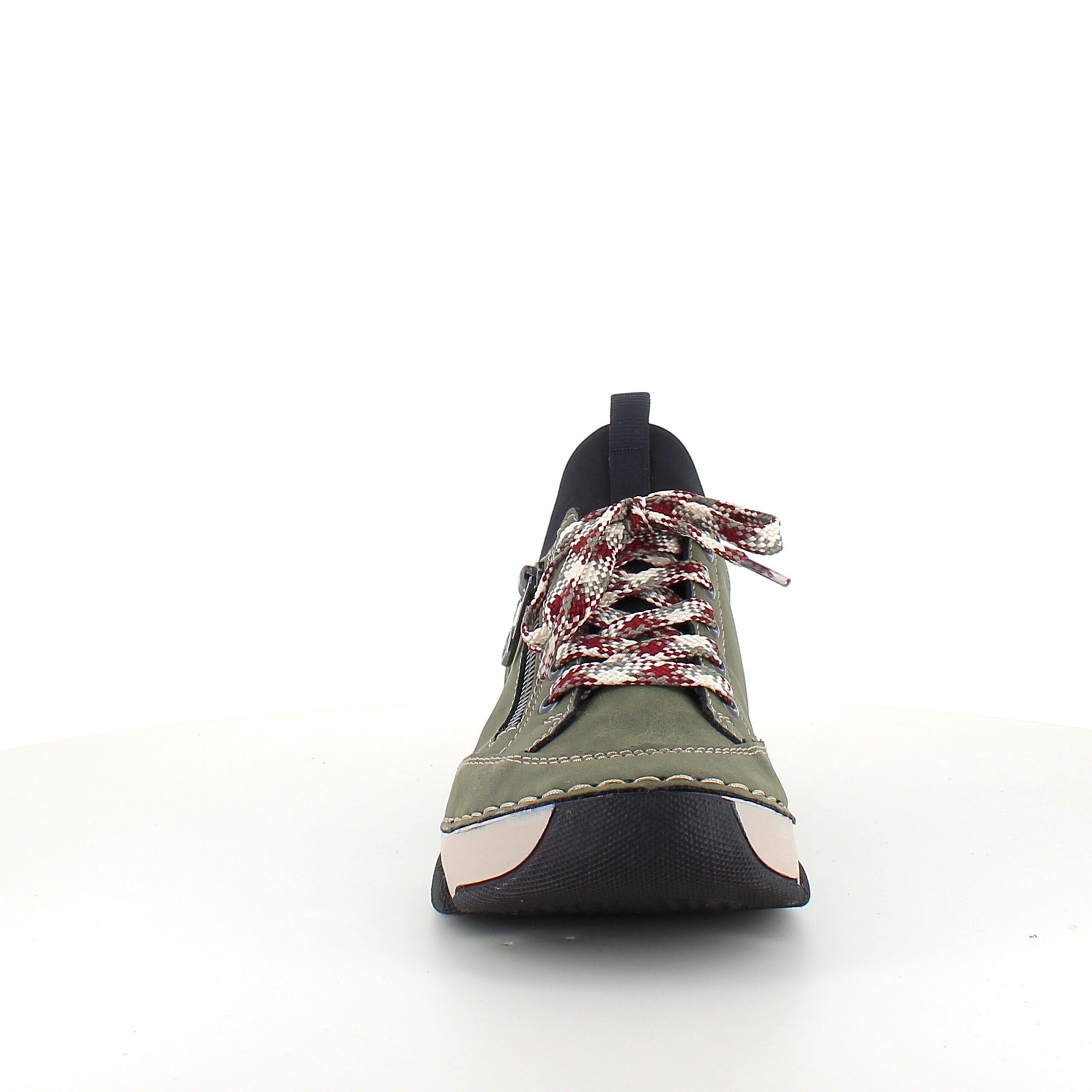 Gröna sneakers från Rieker med bra stötdämpning